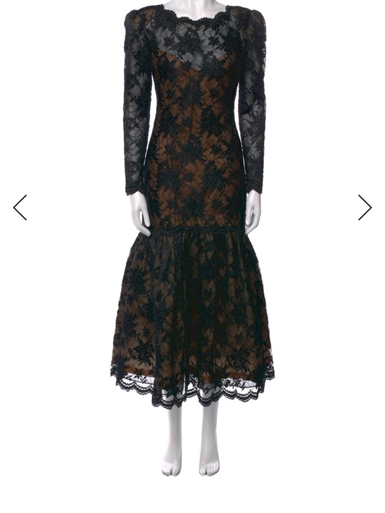 Victor Costa Dresses & Skirts - Victor Costa Black Lace Overlay Long-Sleeve Tea-Length Dress